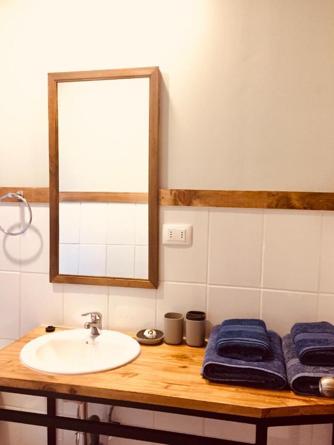 קויאיקה Hostal Esquina Patagonica מראה חיצוני תמונה
