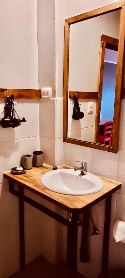 קויאיקה Hostal Esquina Patagonica מראה חיצוני תמונה