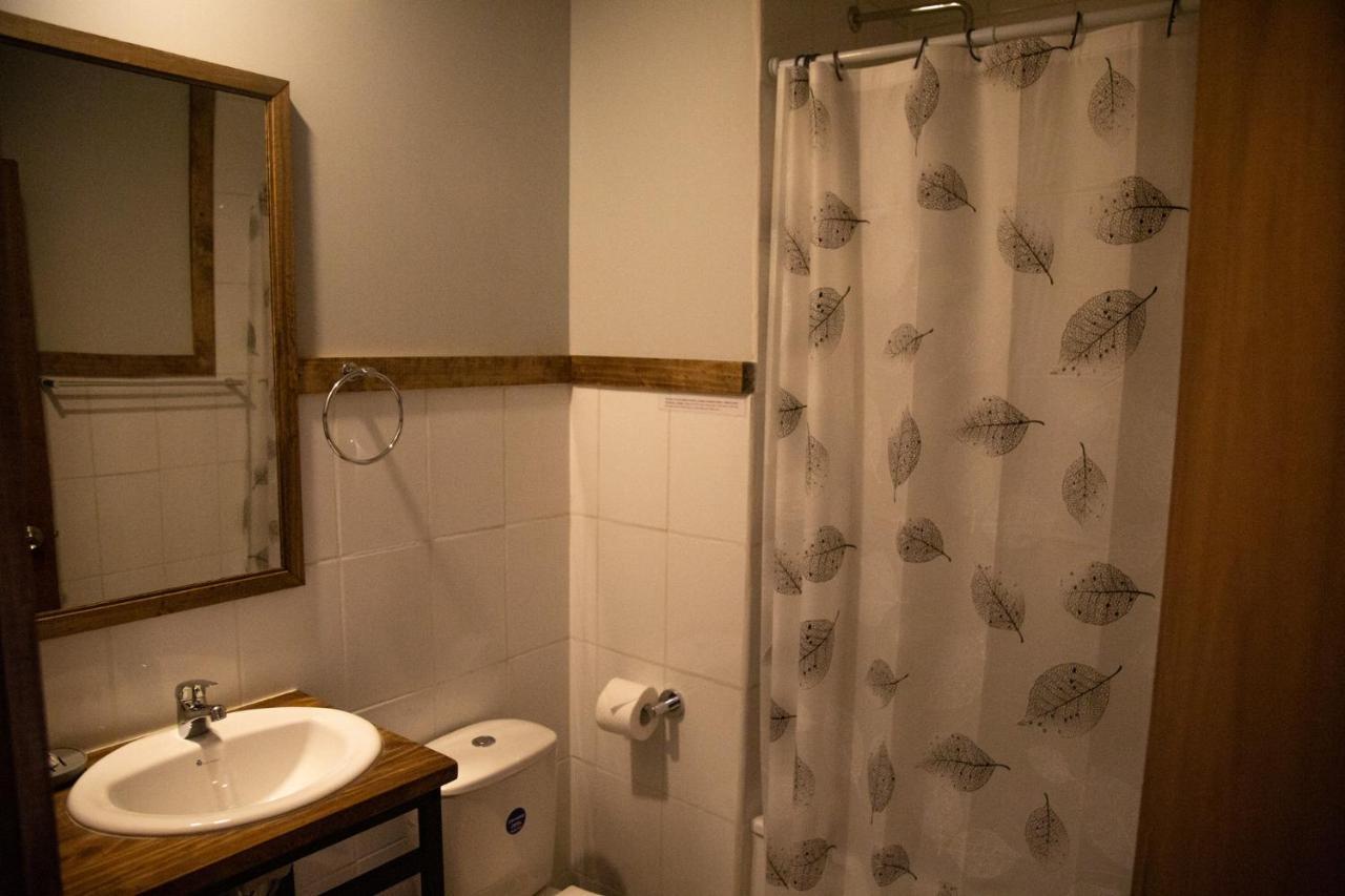 קויאיקה Hostal Esquina Patagonica מראה חיצוני תמונה