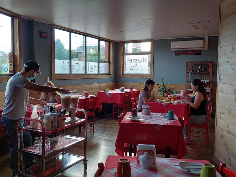 קויאיקה Hostal Esquina Patagonica מראה חיצוני תמונה