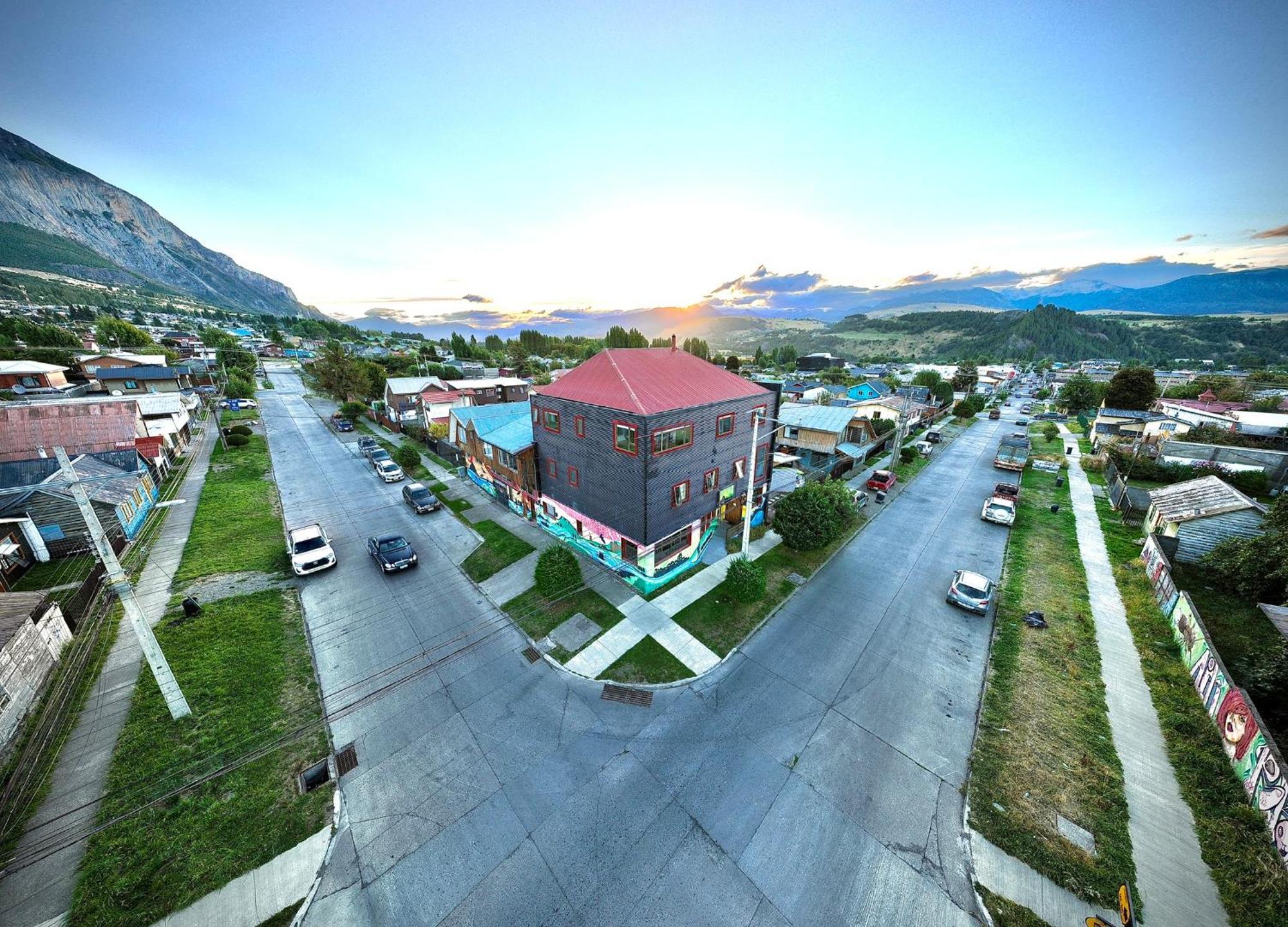 קויאיקה Hostal Esquina Patagonica מראה חיצוני תמונה