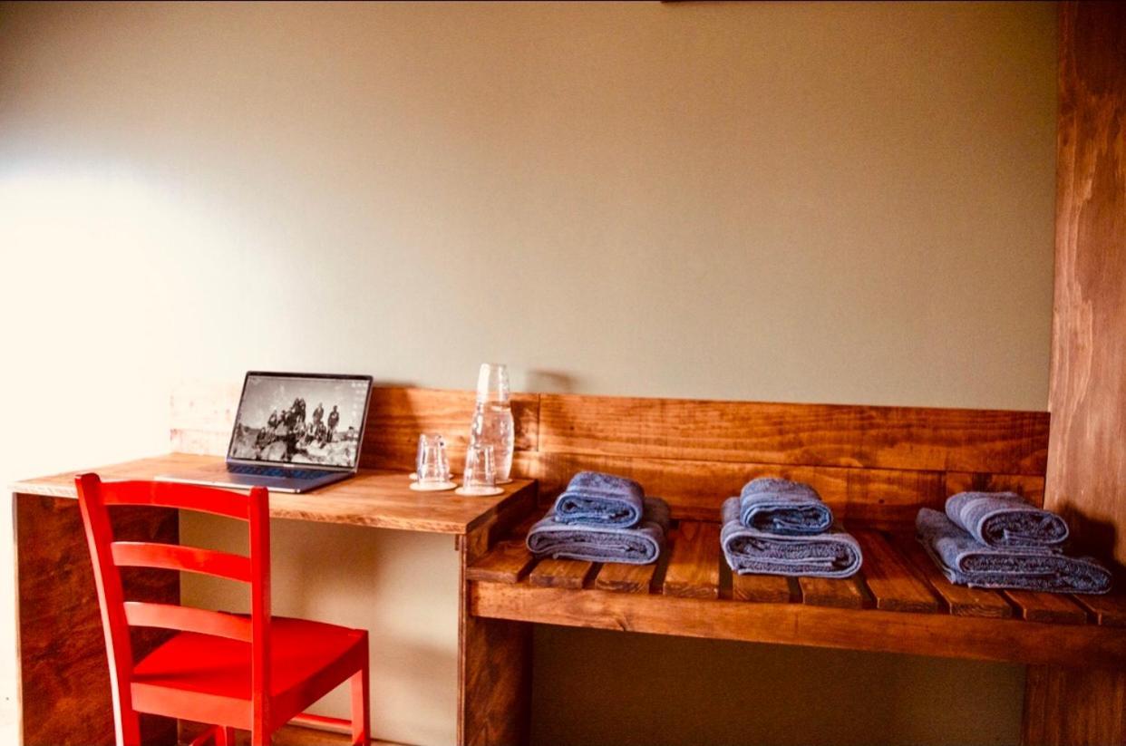 קויאיקה Hostal Esquina Patagonica מראה חיצוני תמונה