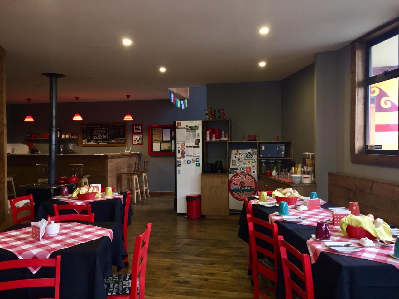 קויאיקה Hostal Esquina Patagonica מראה חיצוני תמונה