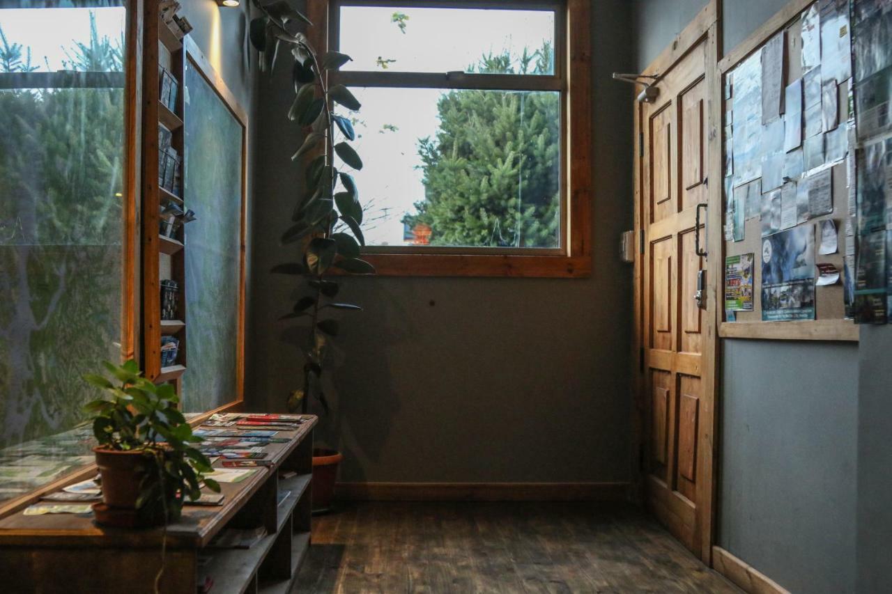 קויאיקה Hostal Esquina Patagonica מראה חיצוני תמונה
