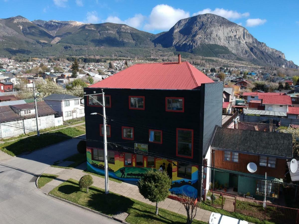 קויאיקה Hostal Esquina Patagonica מראה חיצוני תמונה