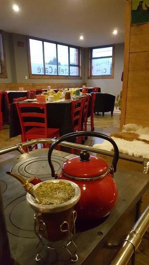 קויאיקה Hostal Esquina Patagonica מראה חיצוני תמונה